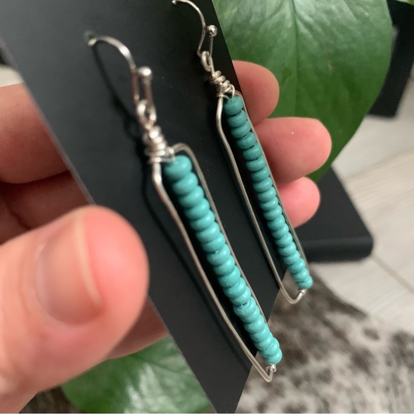 • [Handmade] Boho Beaded Earrings • - Picture 6 of 15